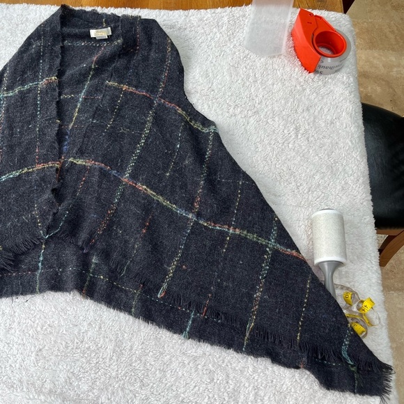 Ace Fashion Plaid Shaw - Picture 3 of 7